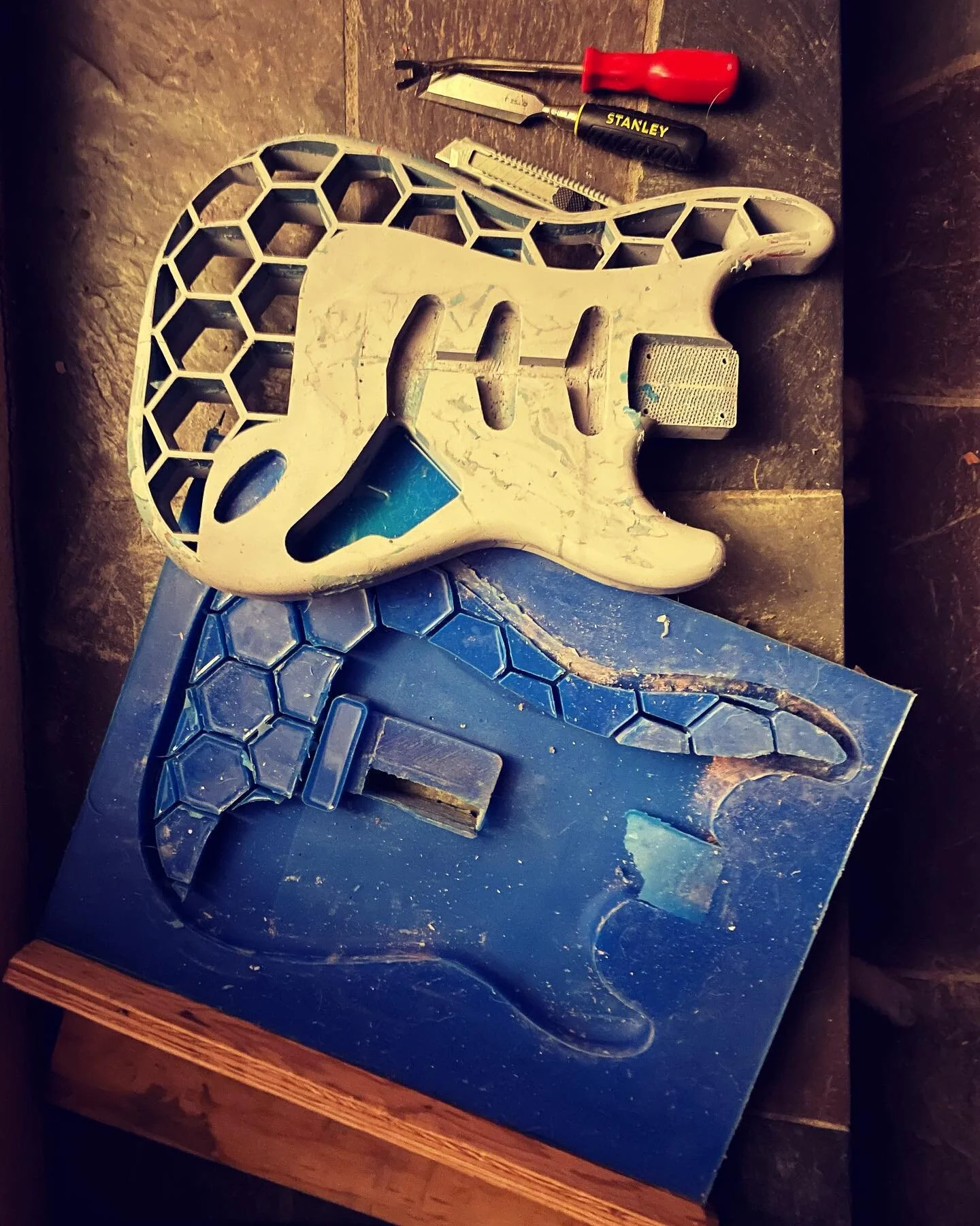 @ichihahn 3D-printed this bad boy. I thought it would be &ldquo;fun&rdquo; to make a mold and I was wrong but this is social media so instead I&rsquo;ll just say, here&rsquo;s my super successful rubber mold, can&rsquo;t wait to make all the guitars!