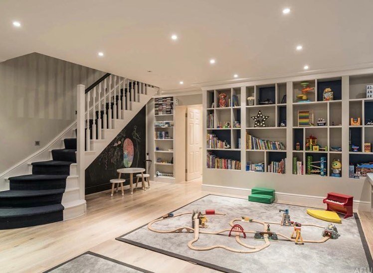 Underground doesn&rsquo;t have to feel underground 😘 
We loved redesigning the basement in Chelsea to create a play area for the kiddies and giving them a space to be free! Clever use of chalk paint under the stairs , a nice runner and rug to warm u