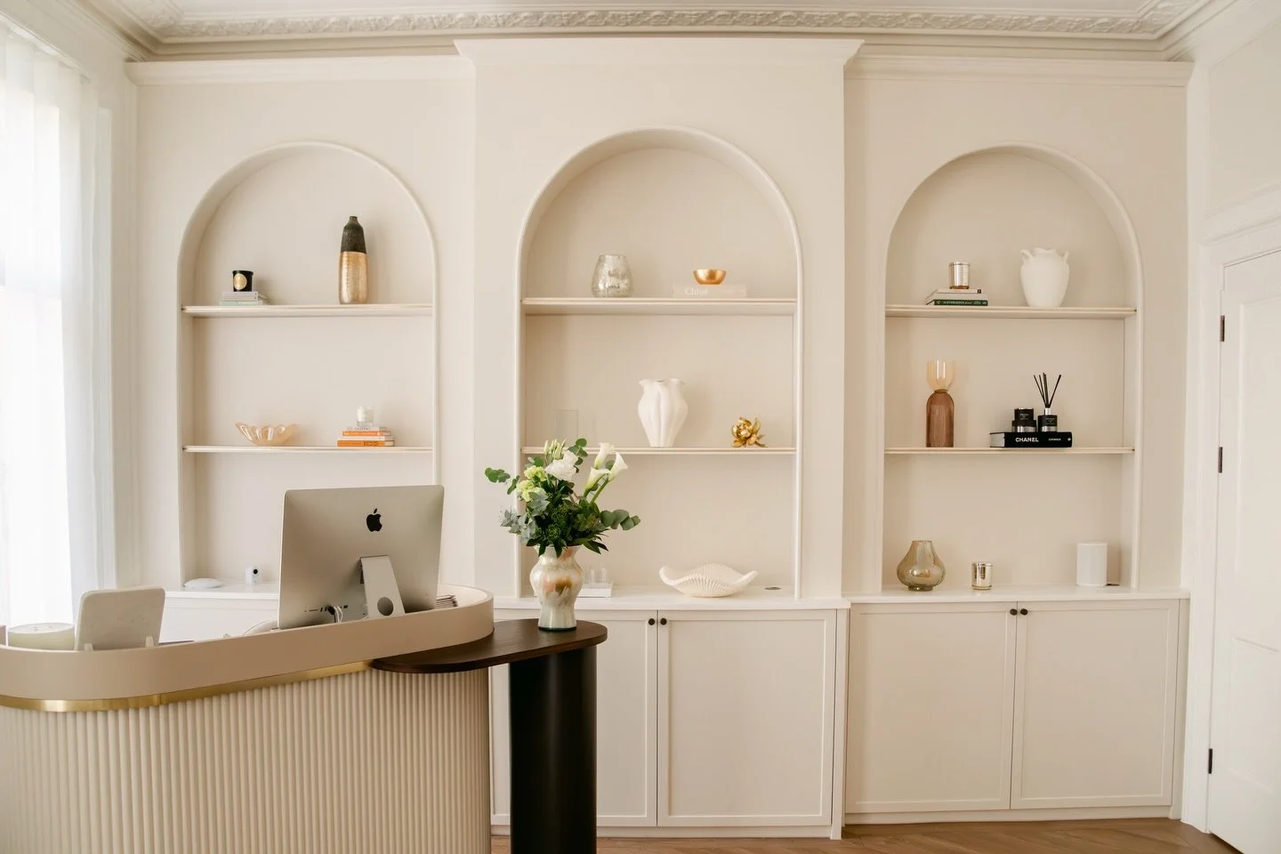 A close collaboration with @dr_priyaverma &mdash; founder of a multi award-winning Belgravia clinic, known for her precise and highly bespoke approach to aesthetic medicine.

This marks our second aesthetic clinic, and it&rsquo;s a space and client t