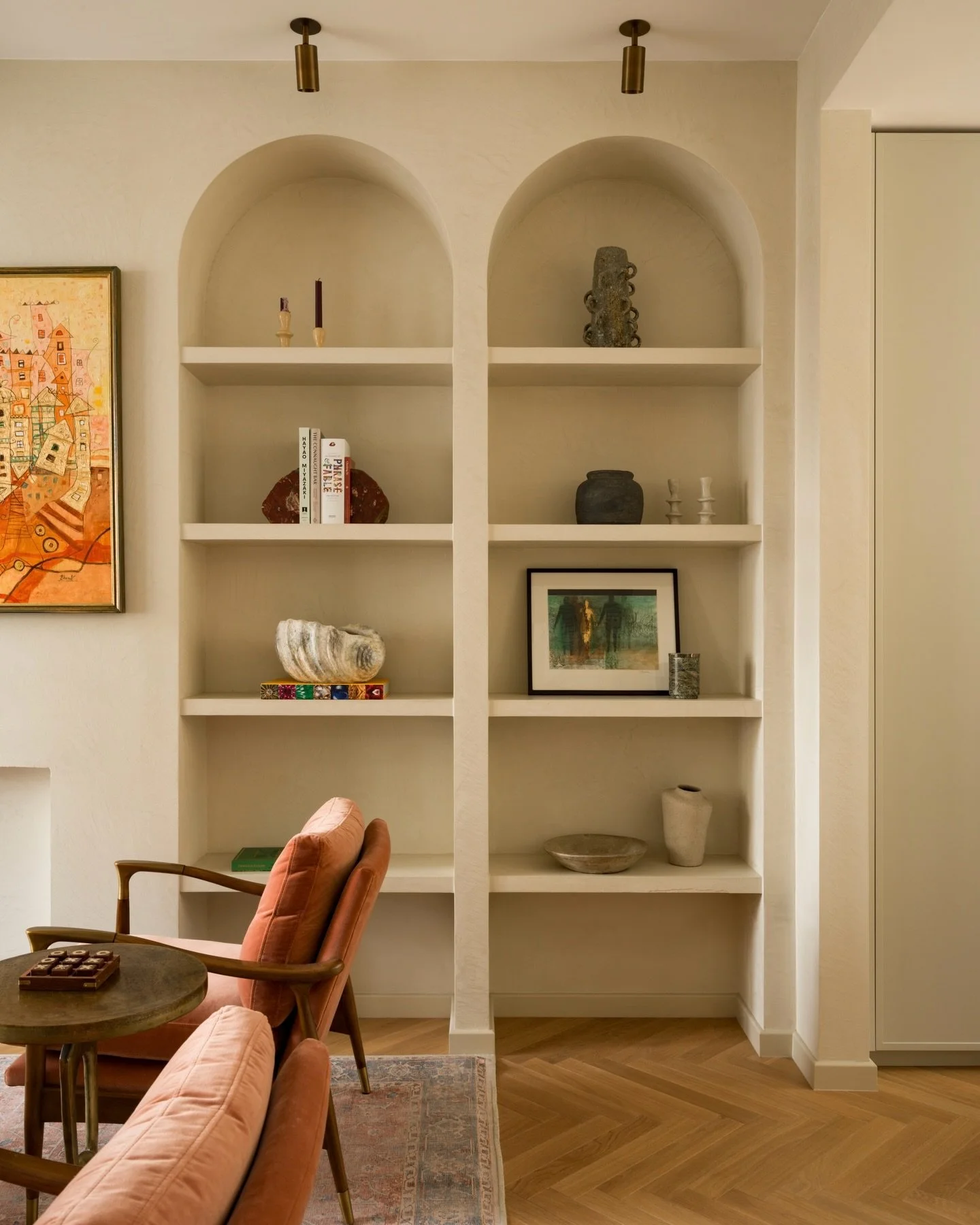 The art of the archway ✨

Arches aren&rsquo;t a trend piece here &ndash; they&rsquo;re doing the quiet, architectural work of guiding you through each space.

In our projects, arches aren&rsquo;t decoration &ndash; they&rsquo;re how we shape movement