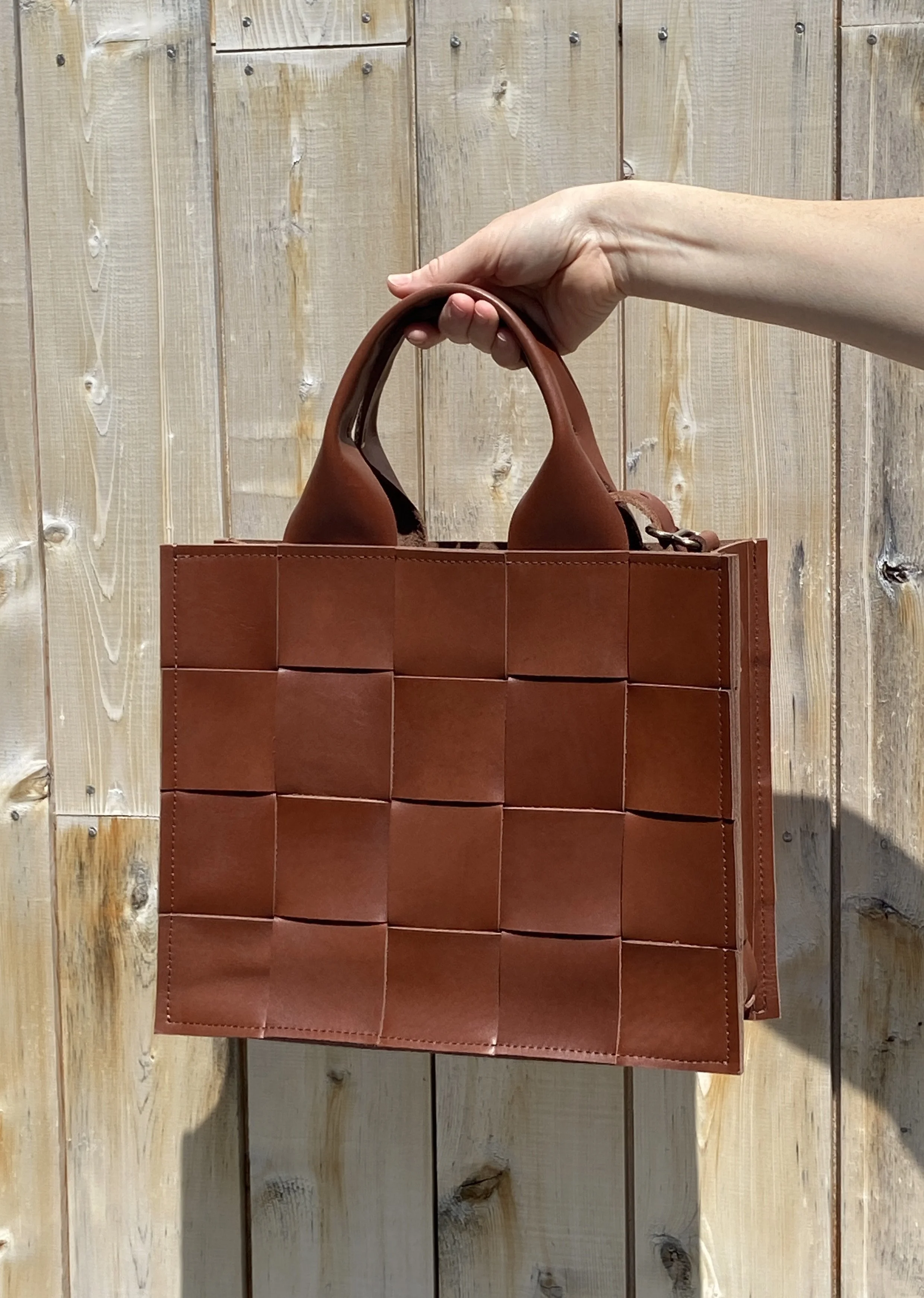 woven tote cognac 2.JPG