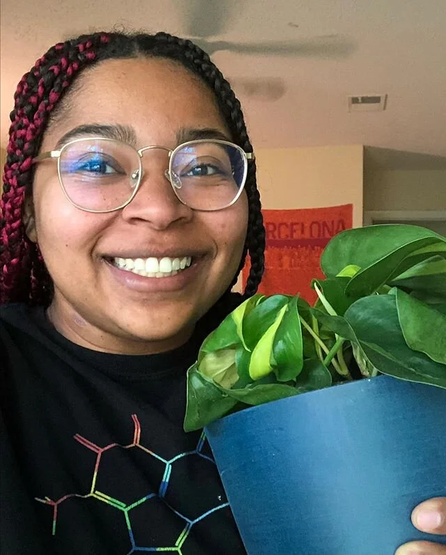 Thank you @sikumusiku for the beautiful gift to lift my spirits! I LOVE it and am excited to become a plant lady 🌱
