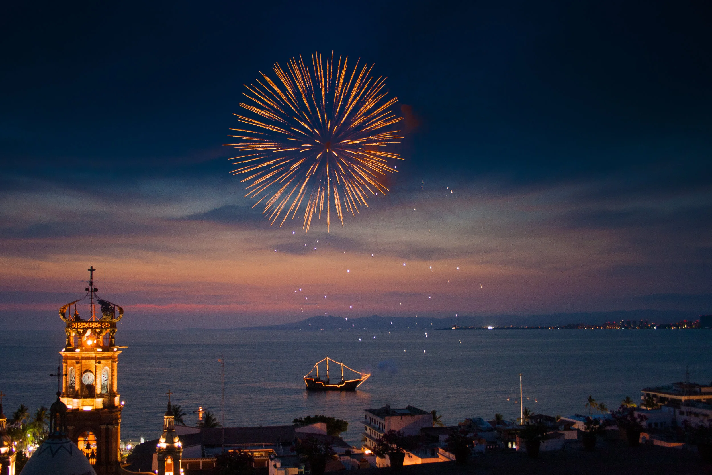 PUERTO VALLARTA 4.jpg