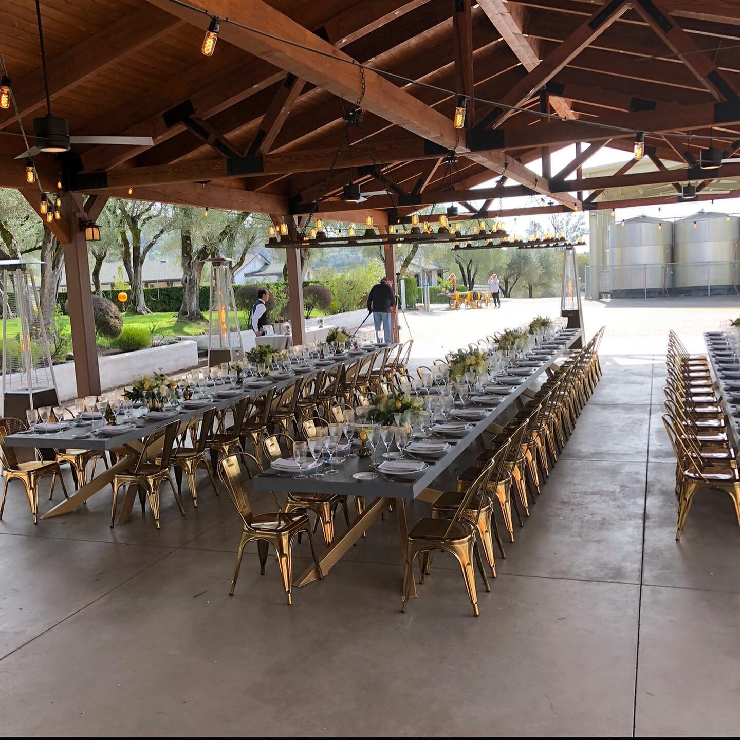 Whether your group is 20 people or 200 people, Napa Valley has something for everyone.
Private tastings to garden tours, exclusive cave dining experiences and private collections&hellip;you can even pick your own grapes to custom blend and font forge