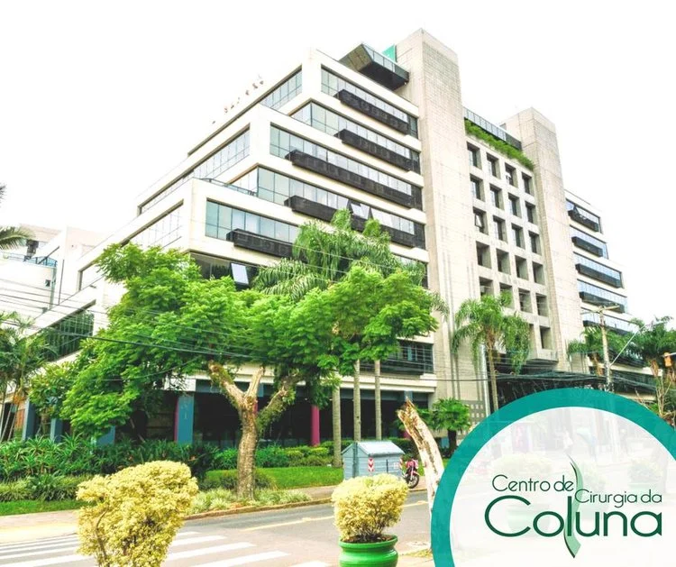 Dr+Ernani+Abreu+-+Centro+Clinico+Mãe+de+Deus-Porto Alegre-Centro de Cirurgia da Coluna.jpg