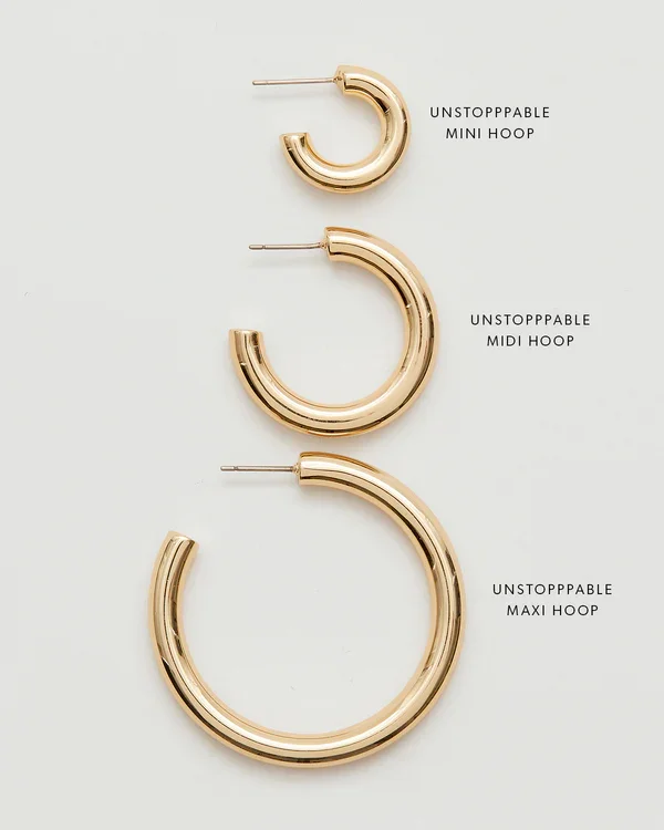 ba-earrings-hoop-layersofyou-unstoppable-sizecomparison-gold_d83ad062-5a67-4a47-b6eb-57d3eac477cc.webp