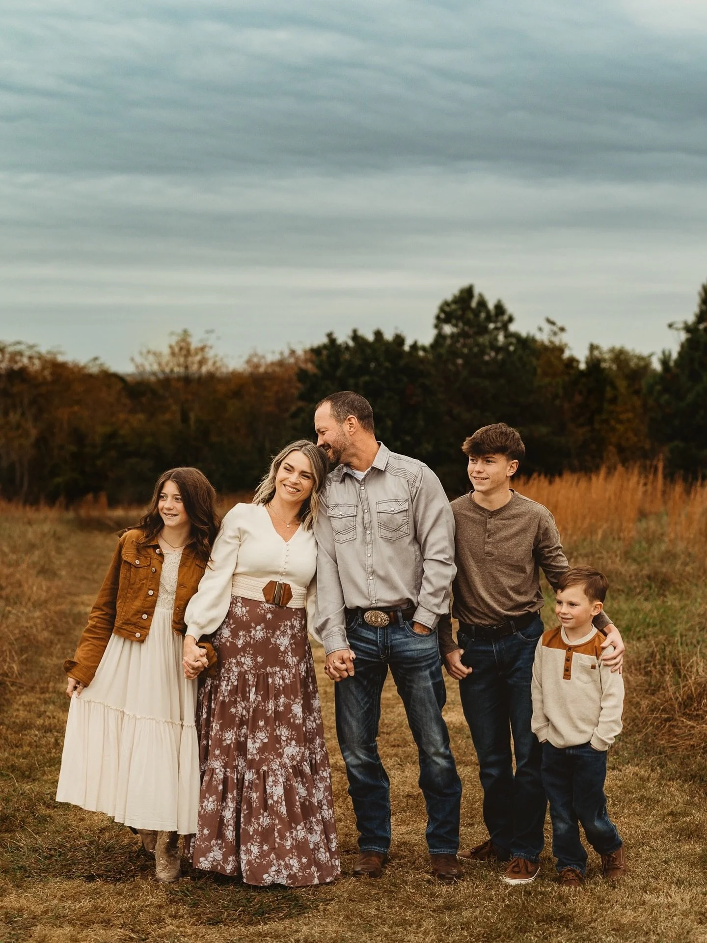 Luckily I was able to squeeze in a handful of sessions before the rain started last night! I&rsquo;ll be reaching out tonight and tomorrow to reschedule my other fall minis. Stay warm and dry my friends!