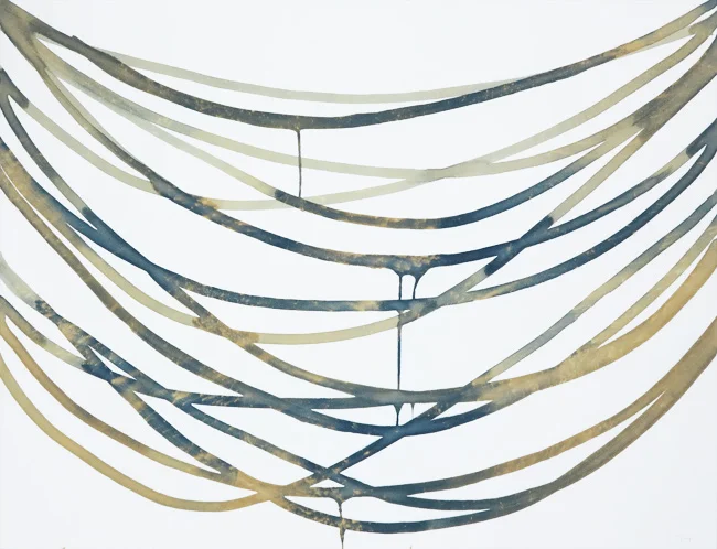 HORIZONTAL BLUE SUSPENSION 1
