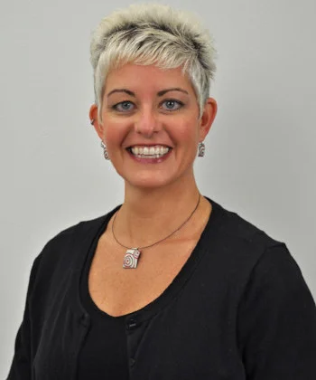 Dr. Elizabeth Giuliano