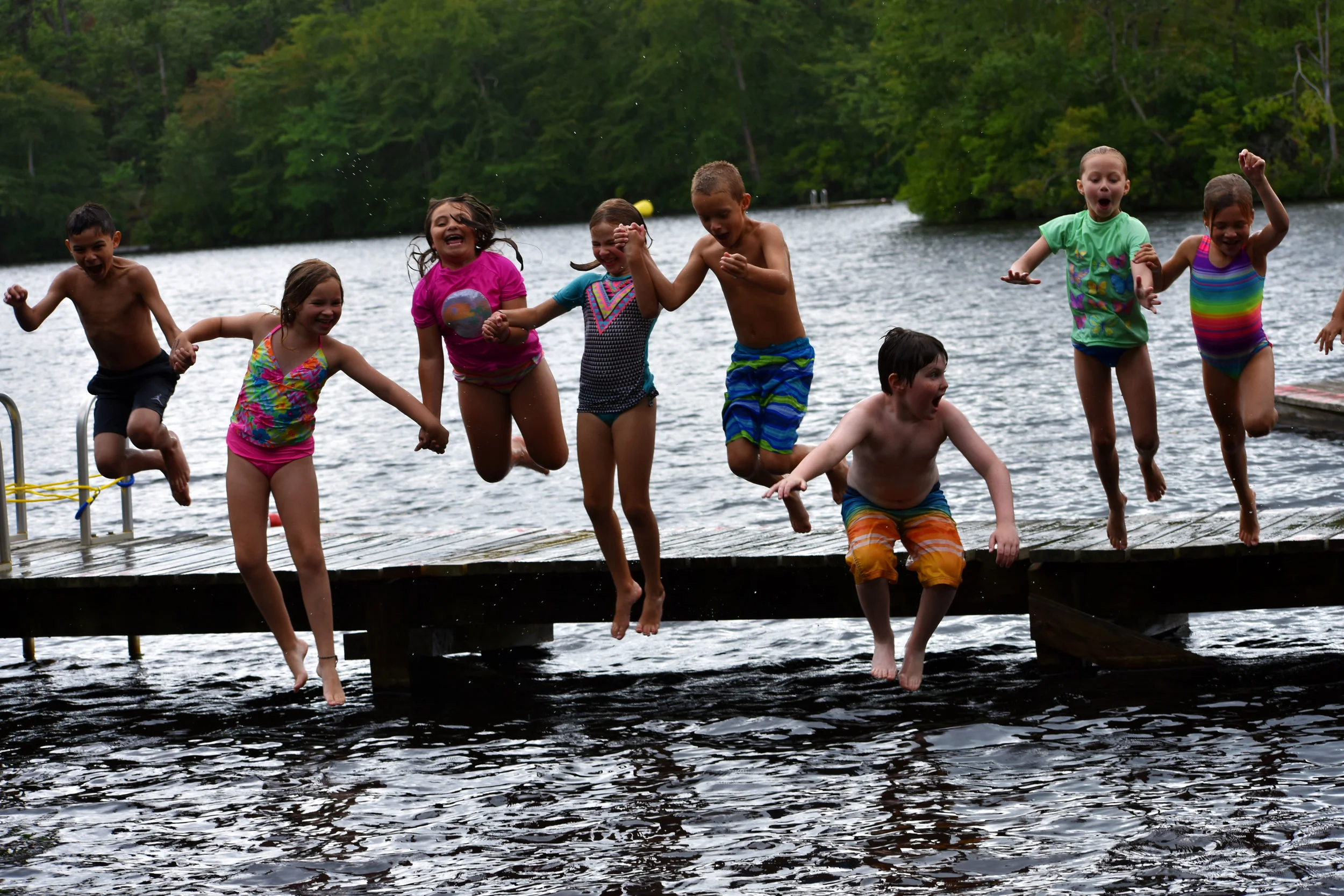 Y7zGfsTdQpOqdt8aky3u_Swimming.jpg