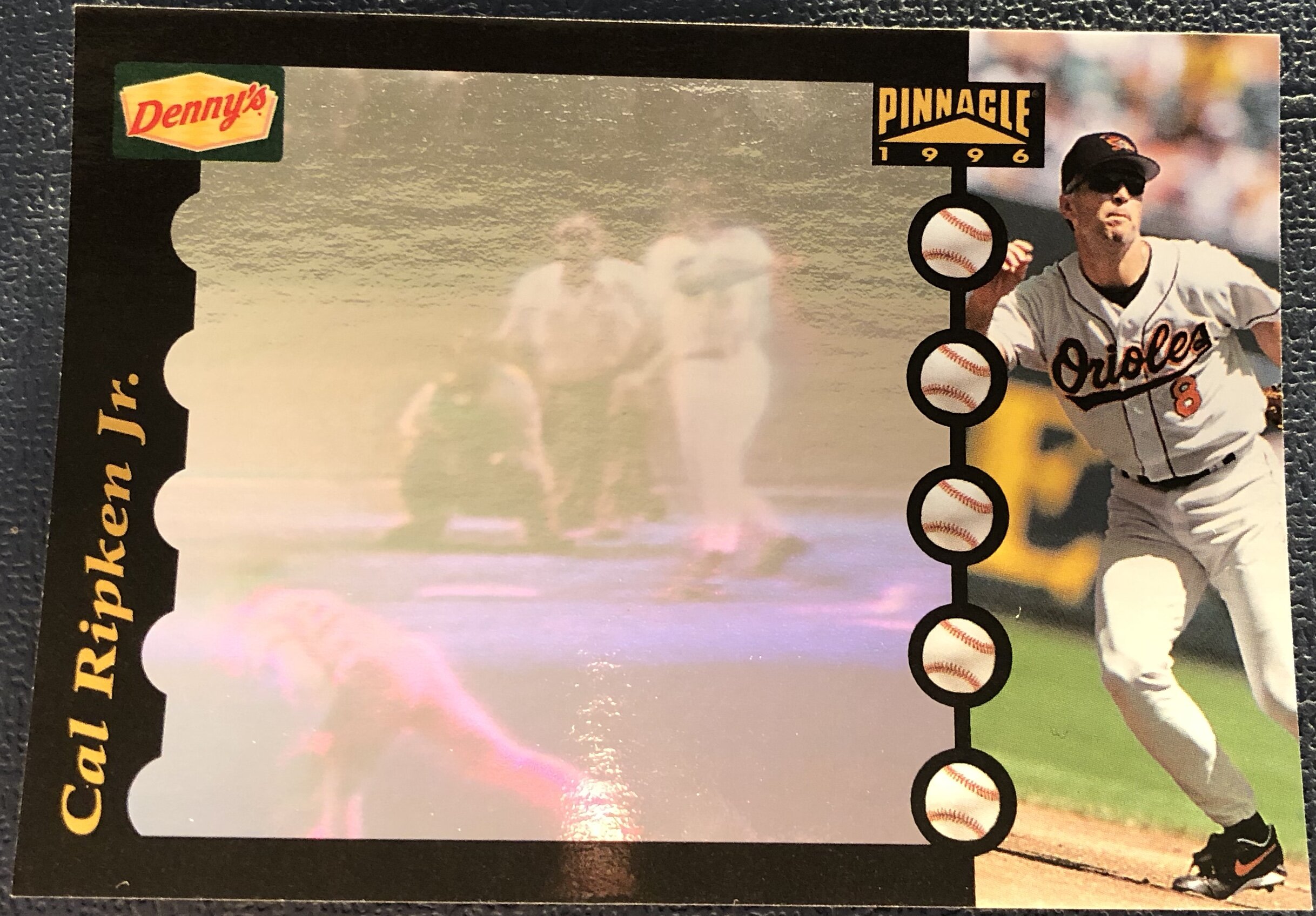 1996 Pinnacle Denny's Hologram Baseball Card #11 Kirby Puckett
