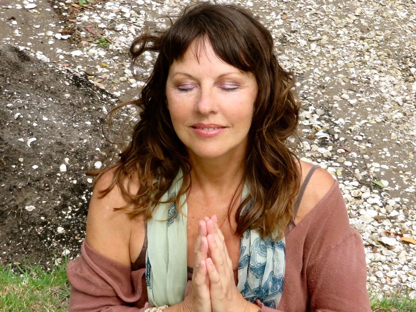 Jo-Kelly-Cafe-Mantra-Music.jpg
