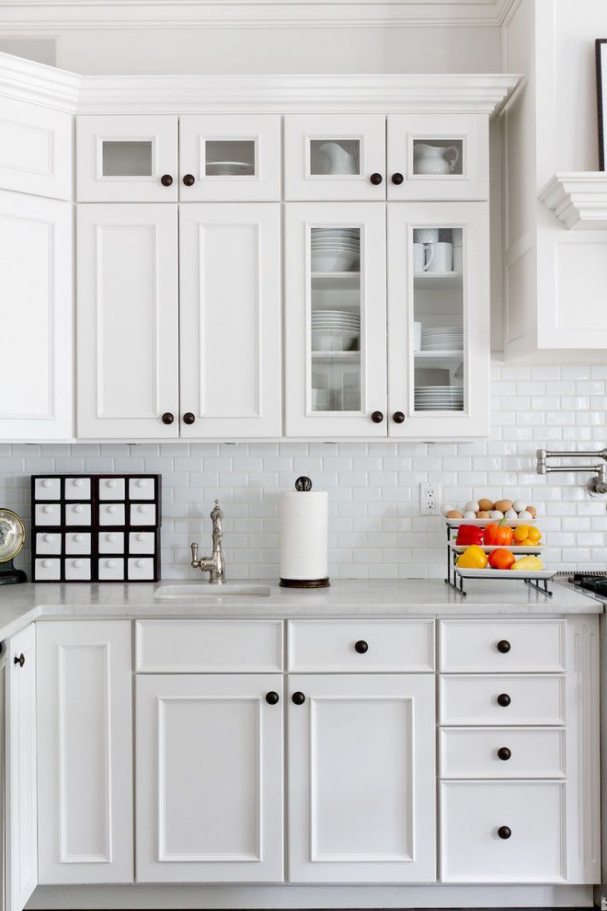Top Tips In Choosing Kitchen Hardware, White Cabinets With Black Hardware