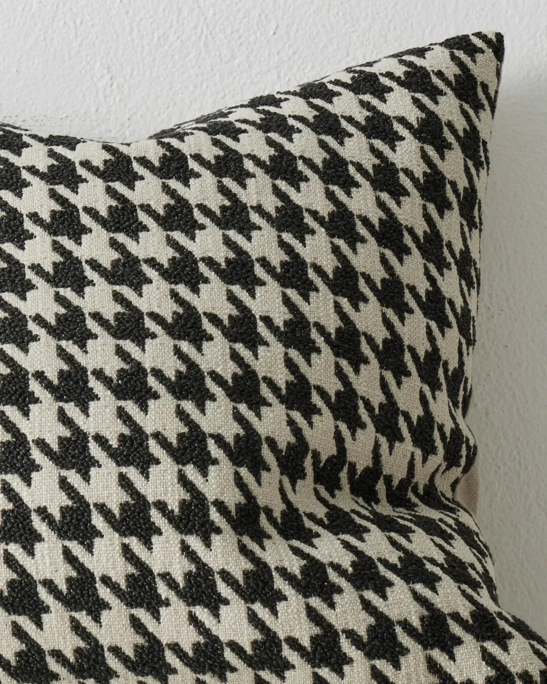 E0EA8034-219A-4B85-BEE7-C0D7706C2C8C