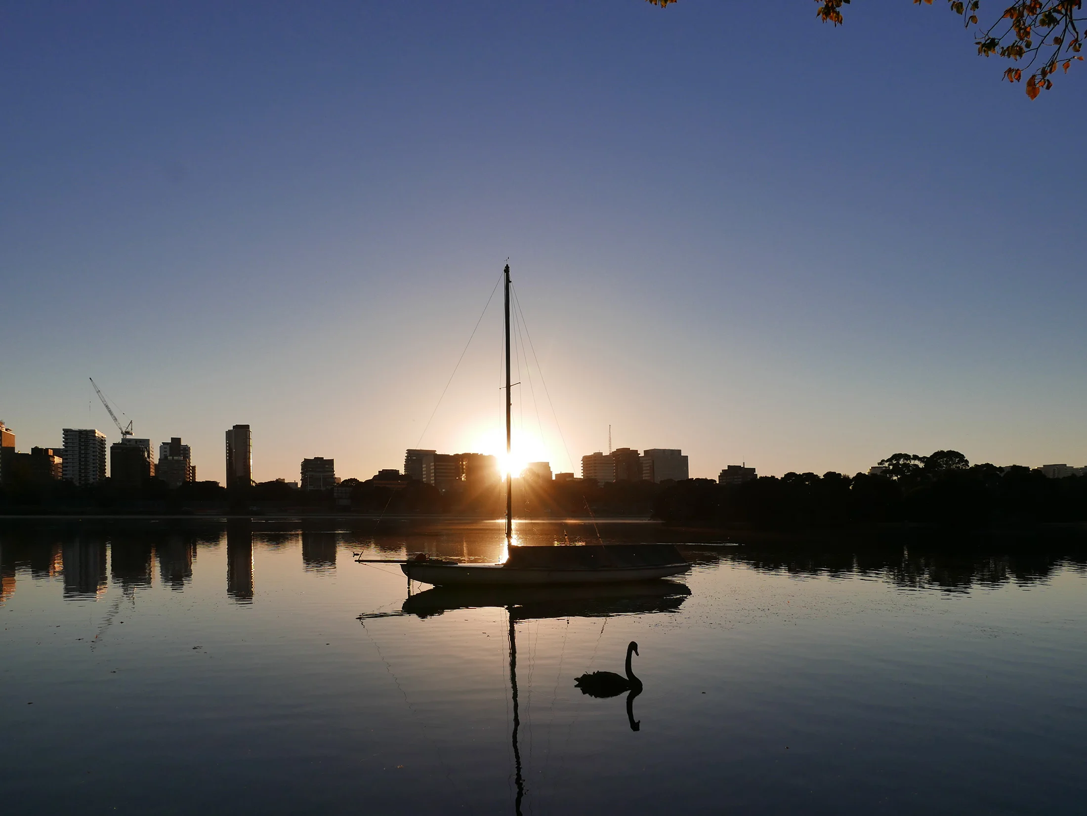 Sailing-sunrise-over-lake.jpg