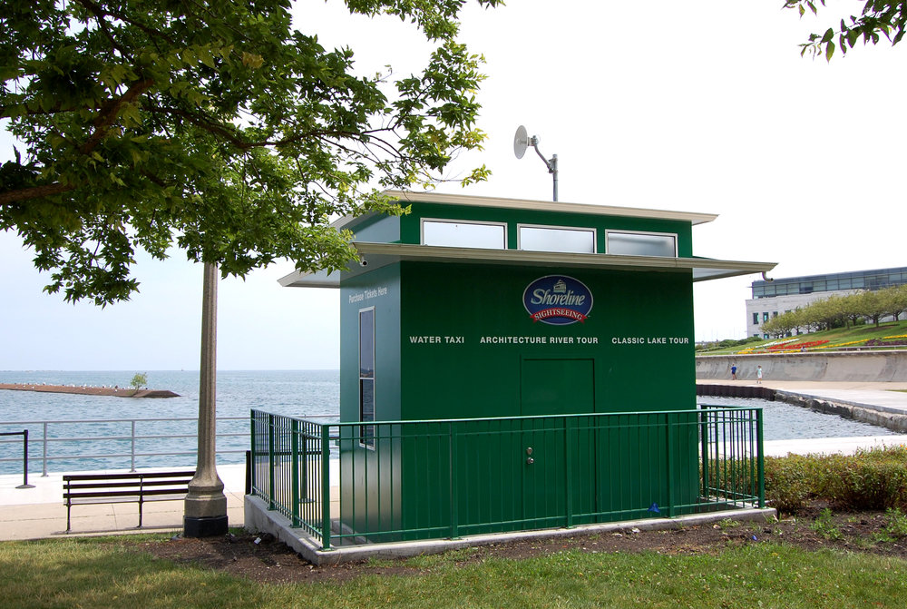 metal ticket booth at Museum Campus for Shoreline Sightseeing