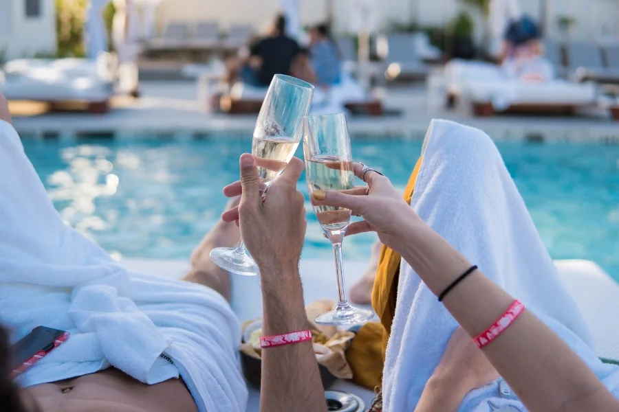 Lay by the poolside of club privilege at the sls baha mar with your lover and have a drink... or several! 
