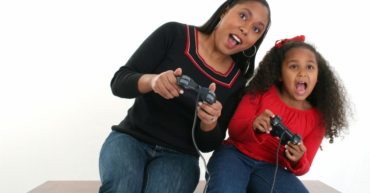 mother-and-daughter-video-game-bigstock-4647026.jpg