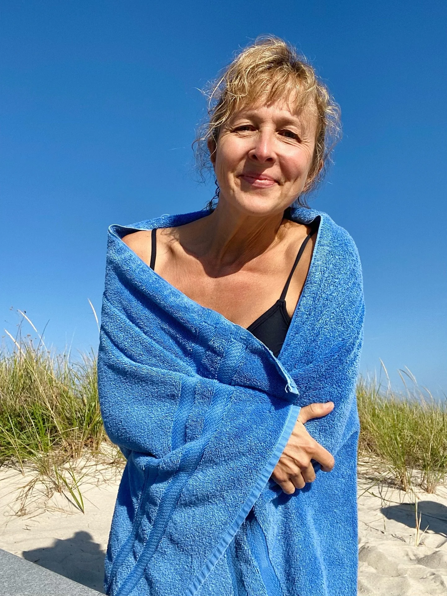 Summer isn&rsquo;t over yet!
Had a an invigorating swim at the Cape before heading into the studio today. 
Doors are open  at #SoWa now :)

#morningswim
#osterville
#studioisopen