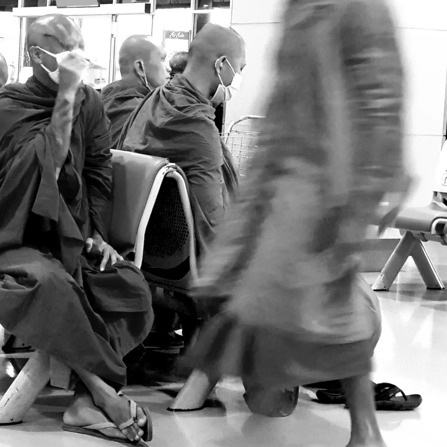 #traveling #bangkok #bangkokthailand #theravadabuddhism #theravada #monks