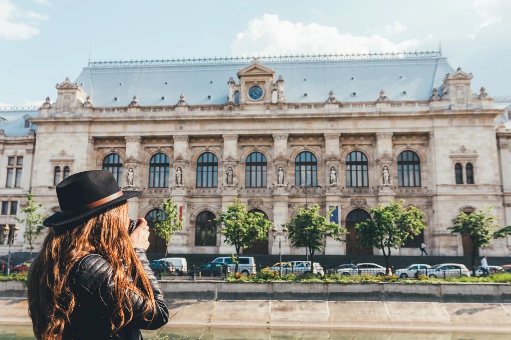 Photographing Bucharet, Romania's streets - The Common Wanderer