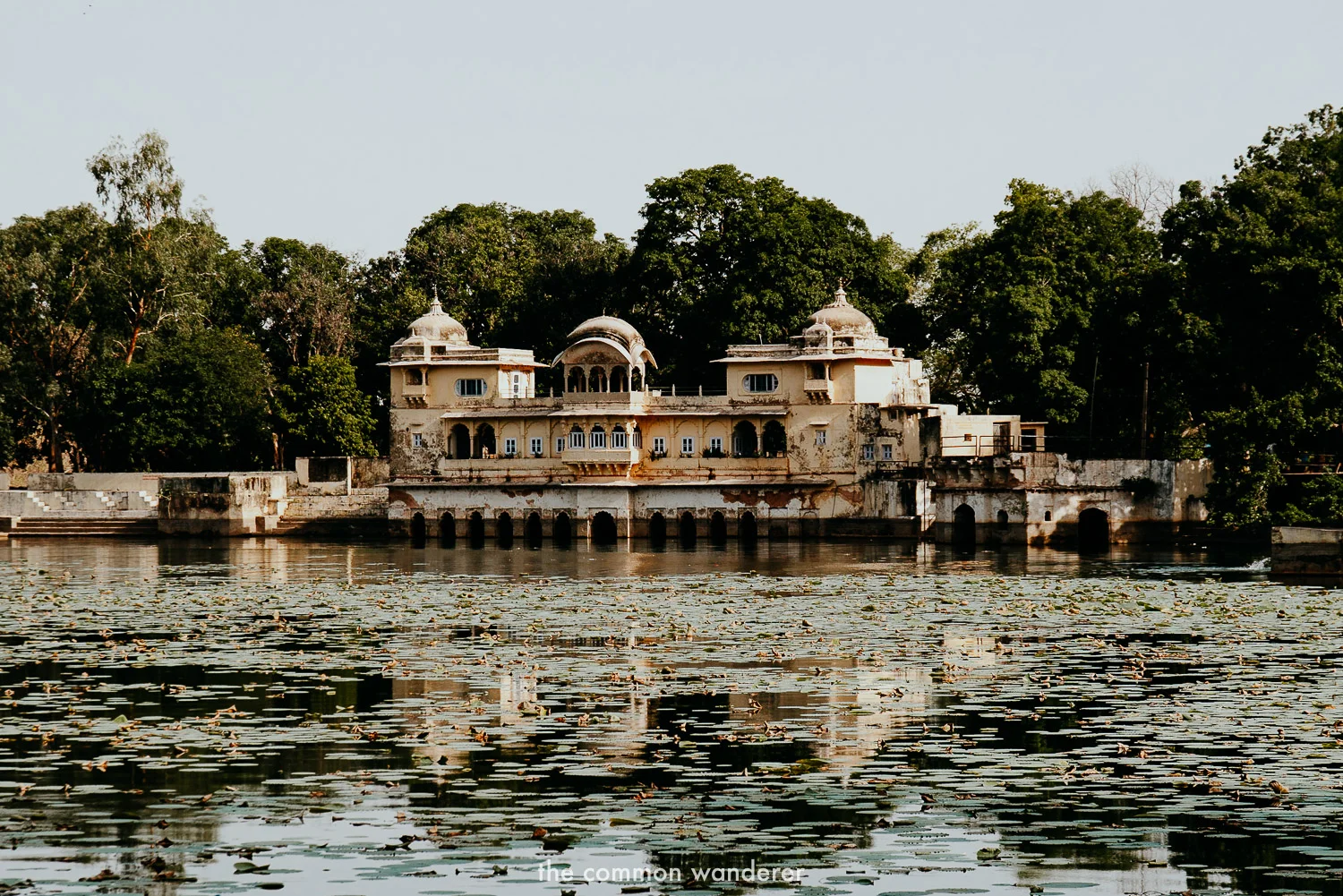 Sukh Mahal, Bundi reflecting in the water with lillies