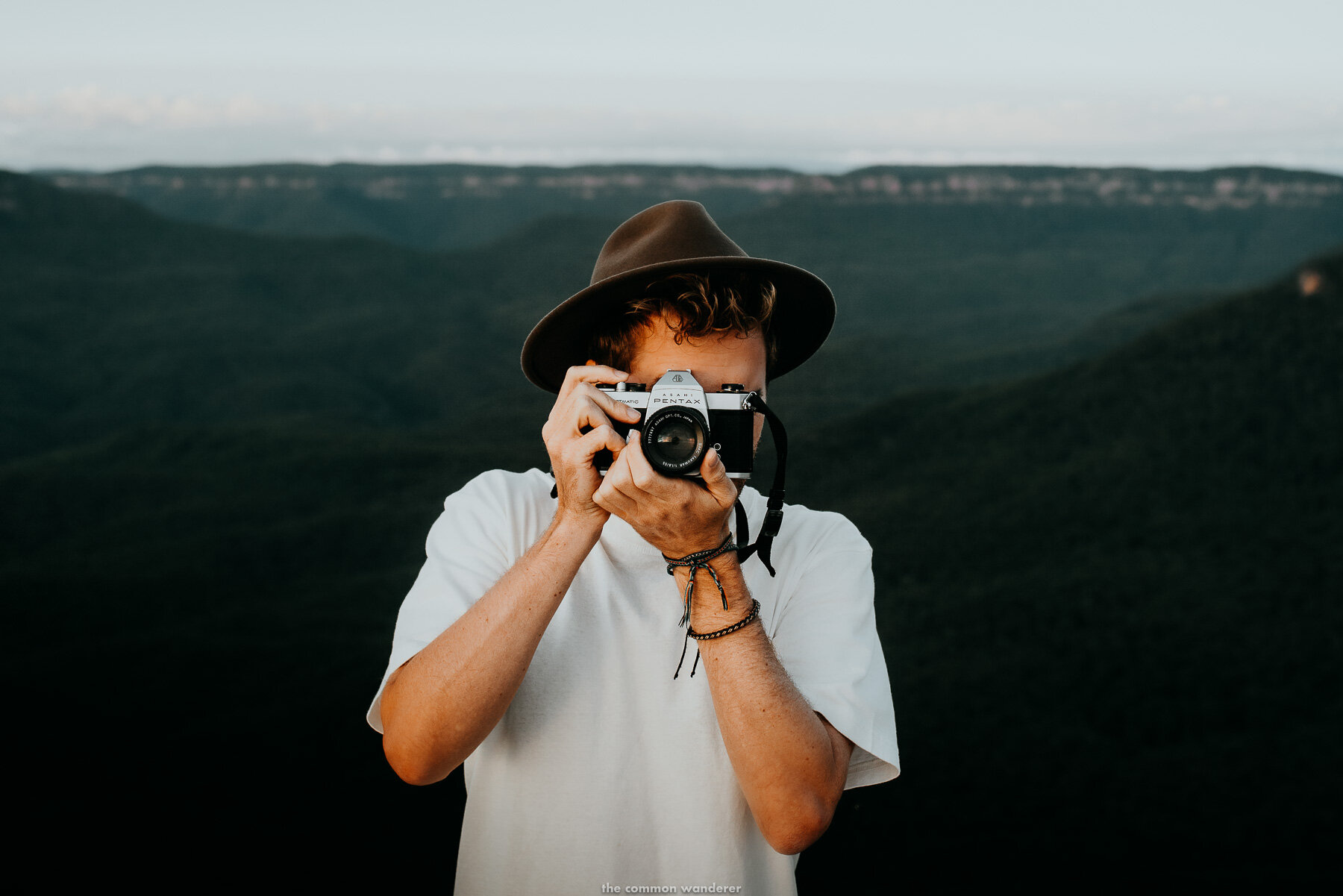20+ Travel Photography Tips For Beginners (2021 Guide) | The Common Wanderer