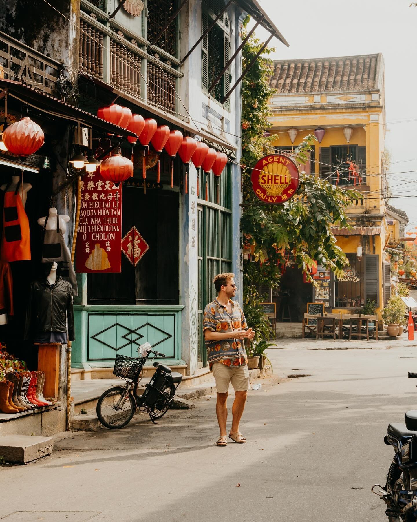Dreamy Hoi An, where labyrinth streets are flanked by mustard-yellow merchant houses and brightly coloured temples, where colourful lanterns dance in the midday sun, and pink bougainvillea fall like waterfalls from balconies above.

Buuuuut by 10am, 