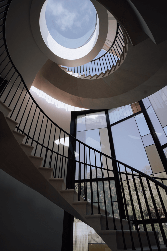 St-Tropez-The-Stonemasonry-Company-Post-Tension-Reinforced-Staircase-11.png