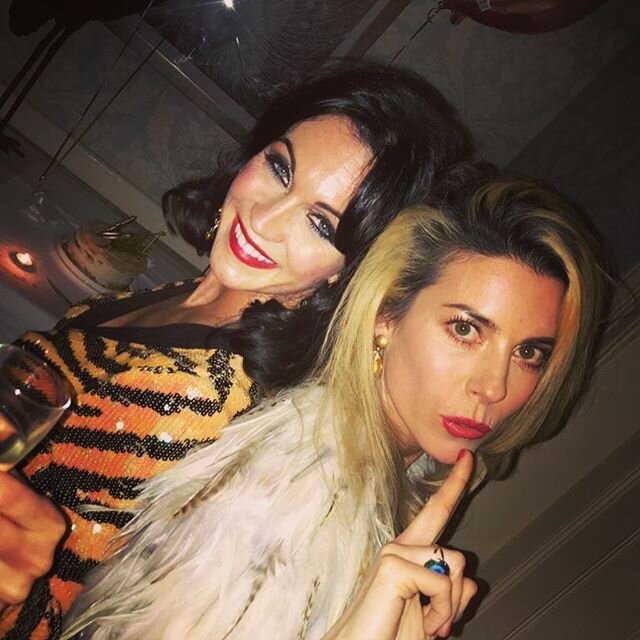 Sister Sister 🖤 Wishing my gorgeous sister @acuriousherbalelixir a fabulous 40th Birthday, it was a blast 💃 
#sistersister #40thbirthday #partyparty #outout #family #sparkles #sequins #fun #shoreditchvibes