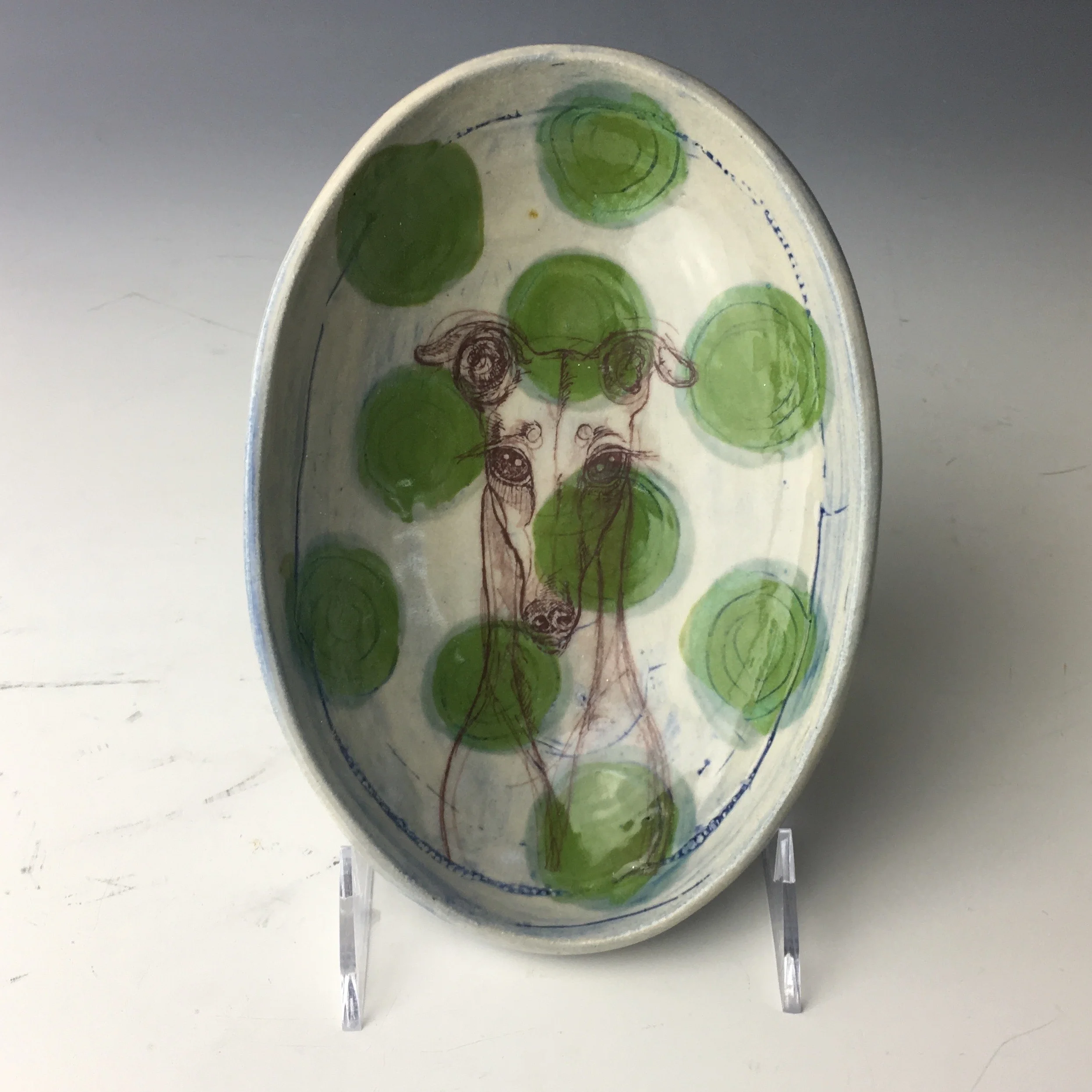 snavely_ovalbowl_greendots_13.jpg