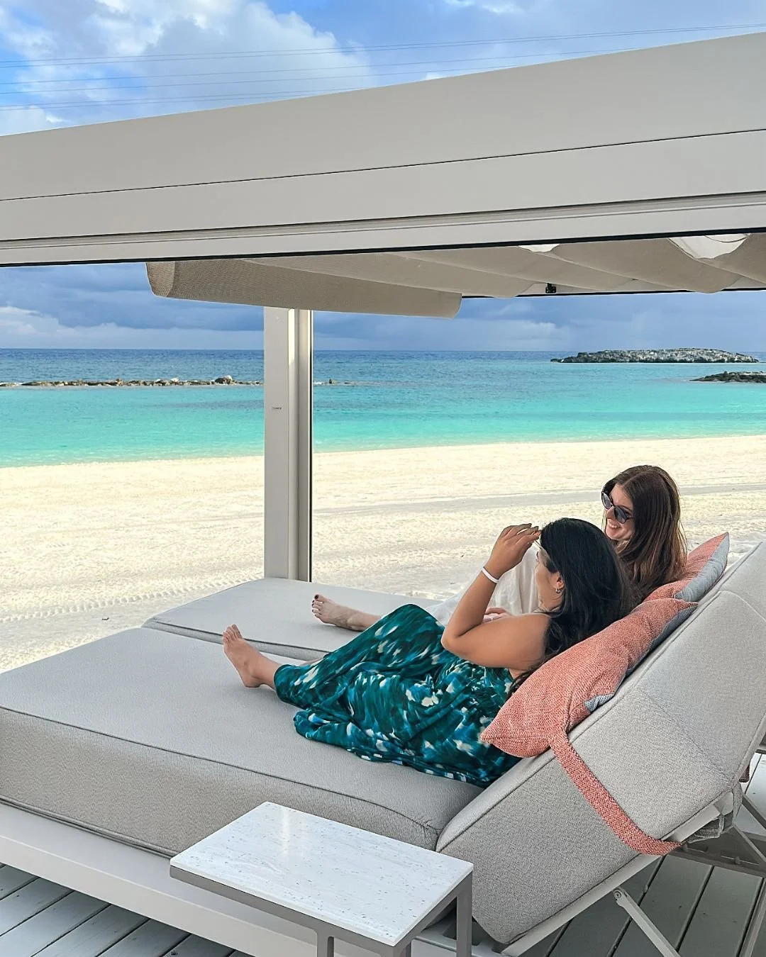 Escape to Norwegian Cruise Line&rsquo;s private island, Great Stirrup Cay. 🌴 Swim in crystal‑clear ocean waters or lounge poolside with refreshing drinks and island‑inspired cuisine &mdash; all while soaking up pure island bliss. ☀️🍹

Contact me to