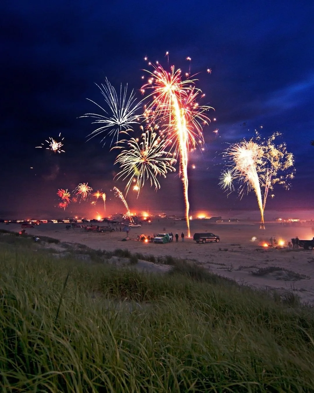 Nows the time to start planning a trip for the 4th of July!

You can experience celebrations on the beach, in the city, or even in the mountains. Reach out to me for tips on where to go! 🎇 #TravelAdvisor