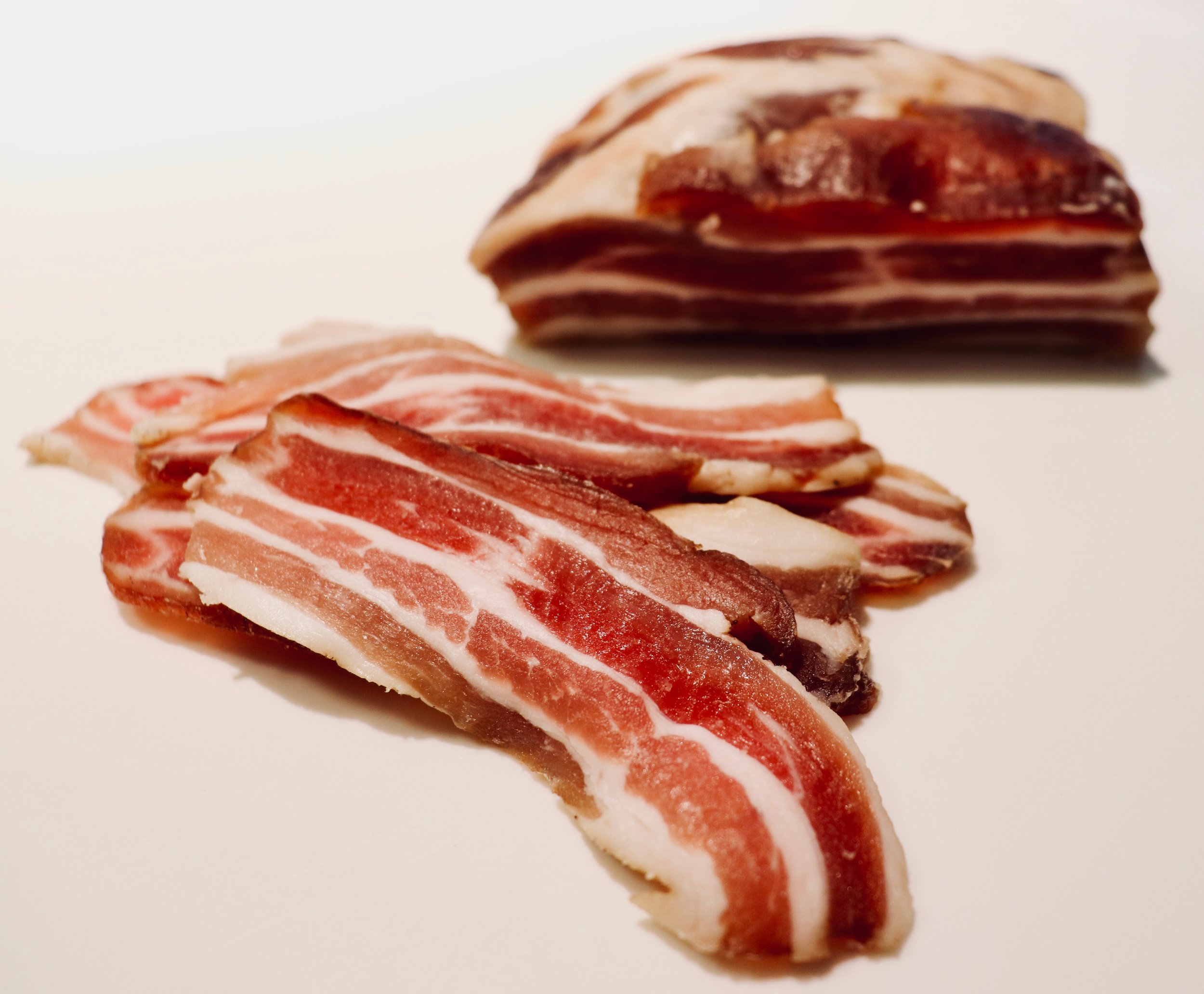 Dry cured streaky bacon
