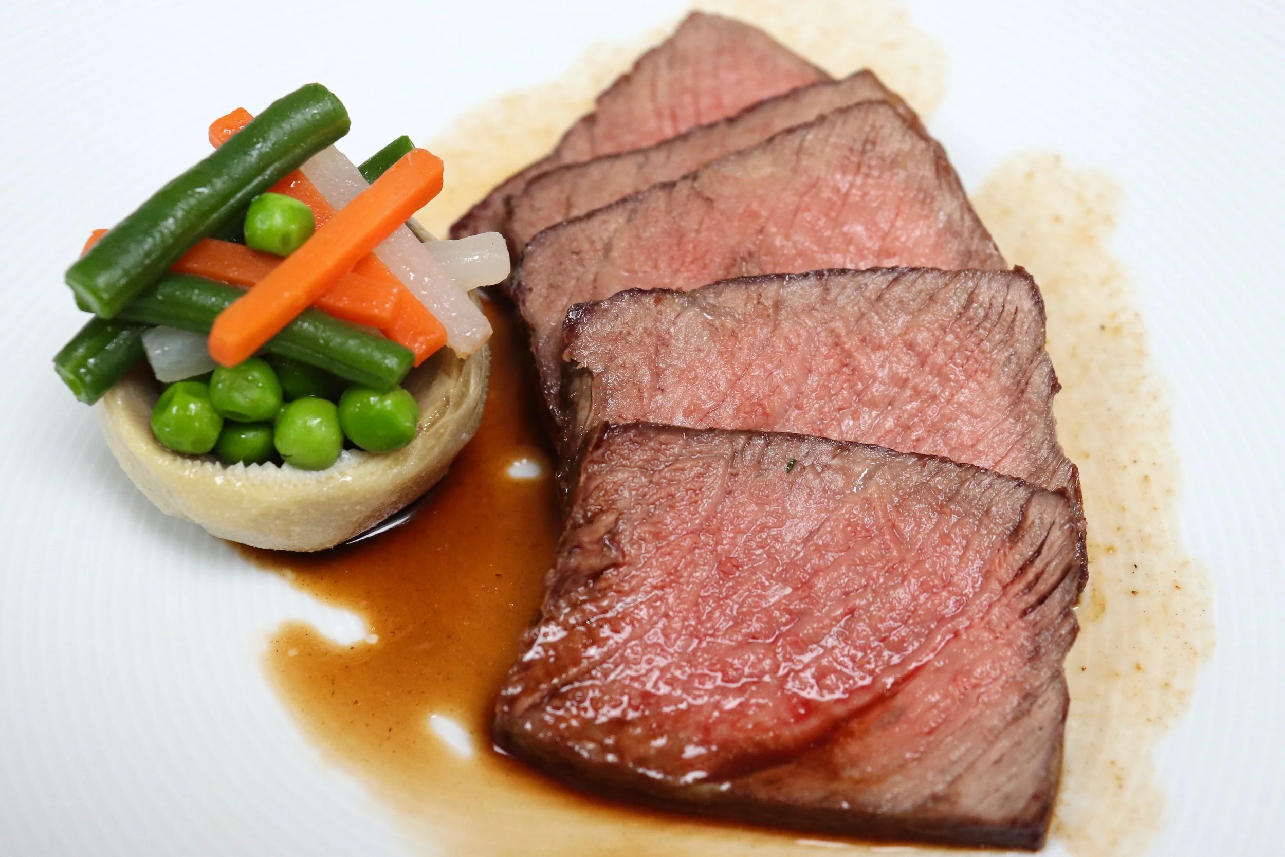 Sirloin with turned artichoke