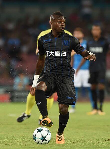 OGC Nice midfielder Jean Michael Seri dribbles the ball in Ligue 1 competiton