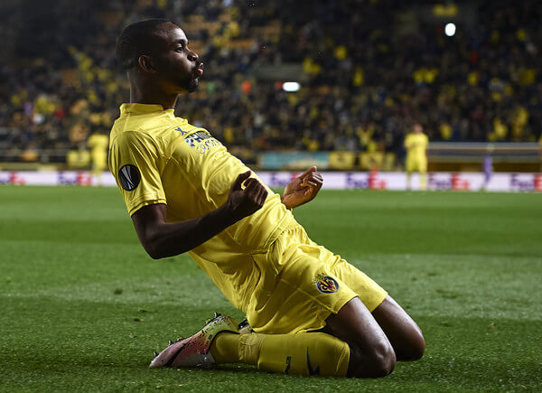 Cedric Bakambu of Villarreal celebrates scoring his team's first goal during the UEFA Europa League Quarter Final first leg match between Villarreal CF and Sparta Prague at El Madrigal on April 7, 2016 in Villarreal, Spain. (April 6, 2016 - Source: Manuel Queimadelos Alonso/Getty Images Europe)