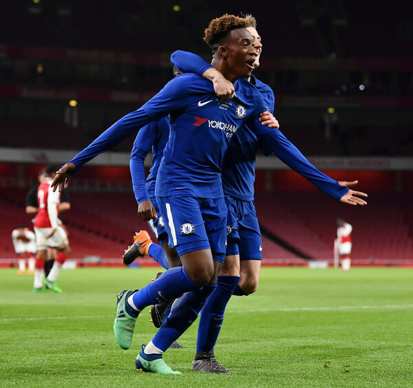 Callum Hudson-Odoi of Chelsea celebrates his second goal, Chelsea's fourth, with team mates during the FA Youth Cup Final second leg between Chelsea and Arsenal at Emirates Stadium on April 30, 2018 in London, England. (April 29, 2018 - Source: Justin Setterfield/Getty Images Europe)