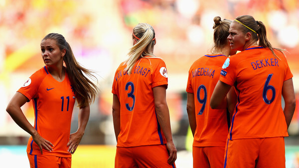 Lieke Martens, Stefanie van der Gragt, Vivianne Miedema and Anouk Dekker of the Netherlands make a defensive wall during the Final of the UEFA Women's Euro 2017 between Netherlands and Denmark at FC Twente Stadium on August 6, 2017 in Enschede, Netherlands. (Aug. 5, 2017 - Source: Dean Mouhtaropoulos/Getty Images Europe)