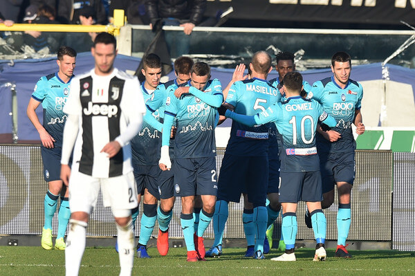 Duvan Zapata of Atalanta celebrates after scoring the equalizing goal during the Serie A match between Atalanta BC and Juventus at Stadio Atleti Azzurri d'Italia on December 26, 2018 in Bergamo, Italy. (Dec. 25, 2018 - Source: Tullio M. Puglia/Getty Images Europe)