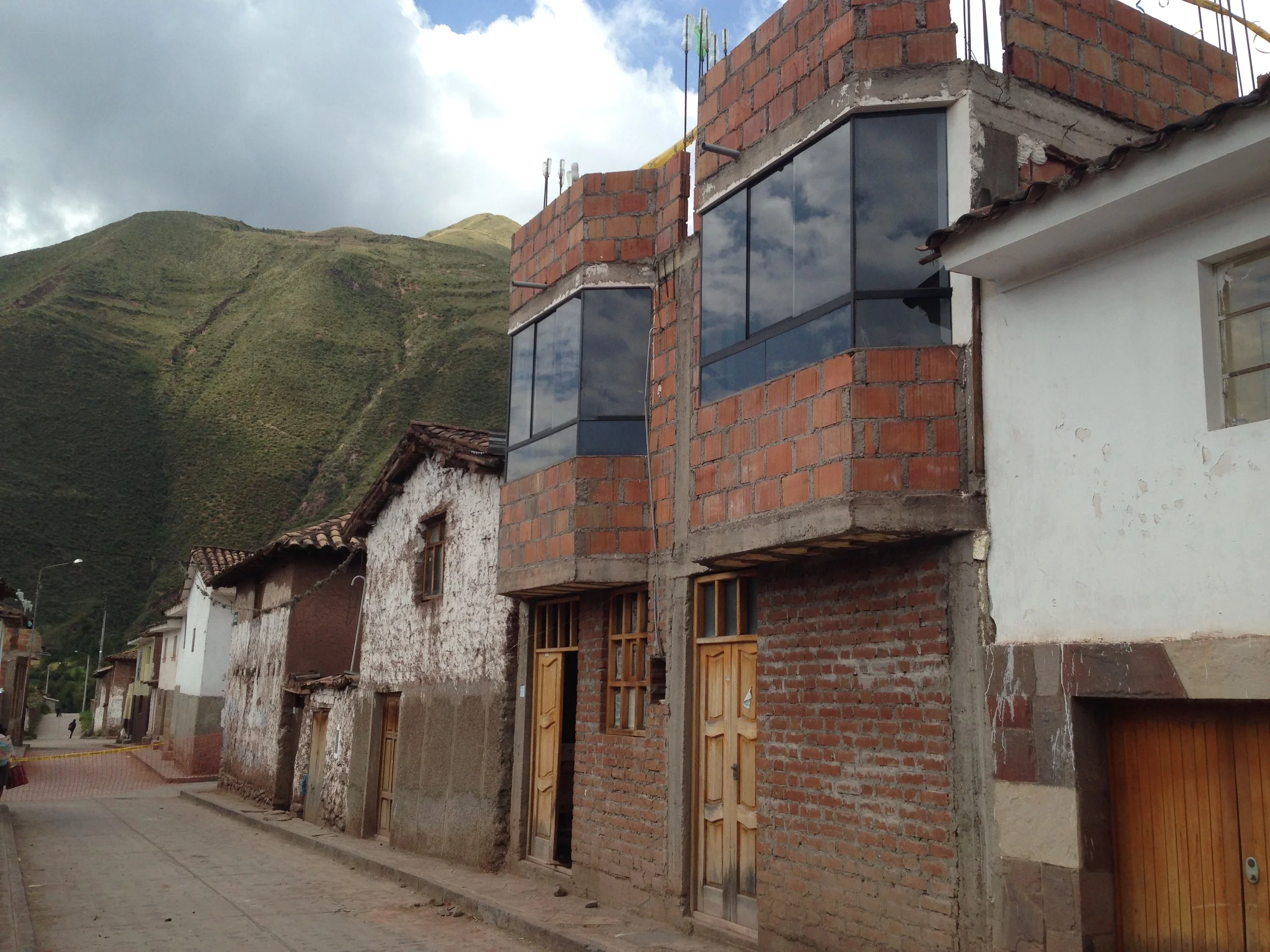 PER AndahuaylillasNewConstruction2_2014.jpg