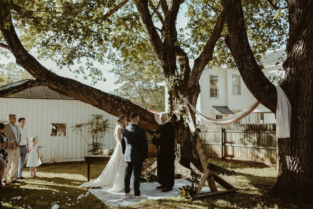 Lilly-Logan-intimate-wedding-Richmond-VA-Backyard-Wedding932A9066.jpg