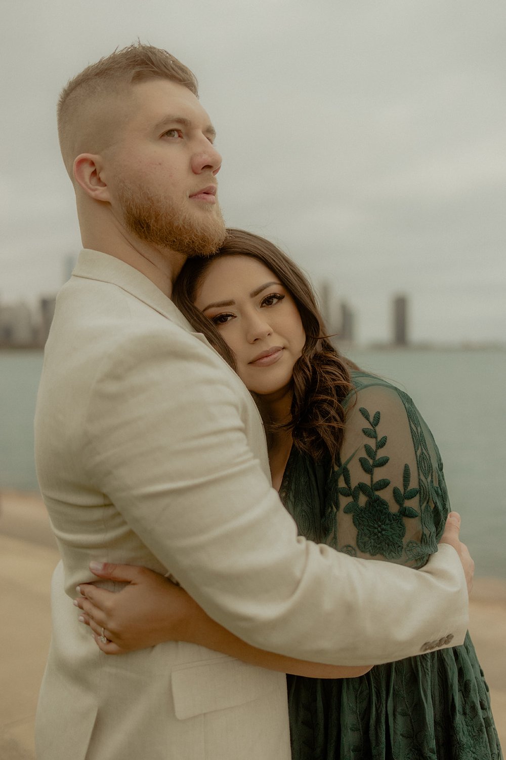 DT1A0287ALMA-AND-GERARDO-CHICAGO-ILLINOIS-ENGAGEMENT-SESSION-ADLER-PLANETARIUM-THE-GERNANDS-PHOTOGRAPHY.jpg