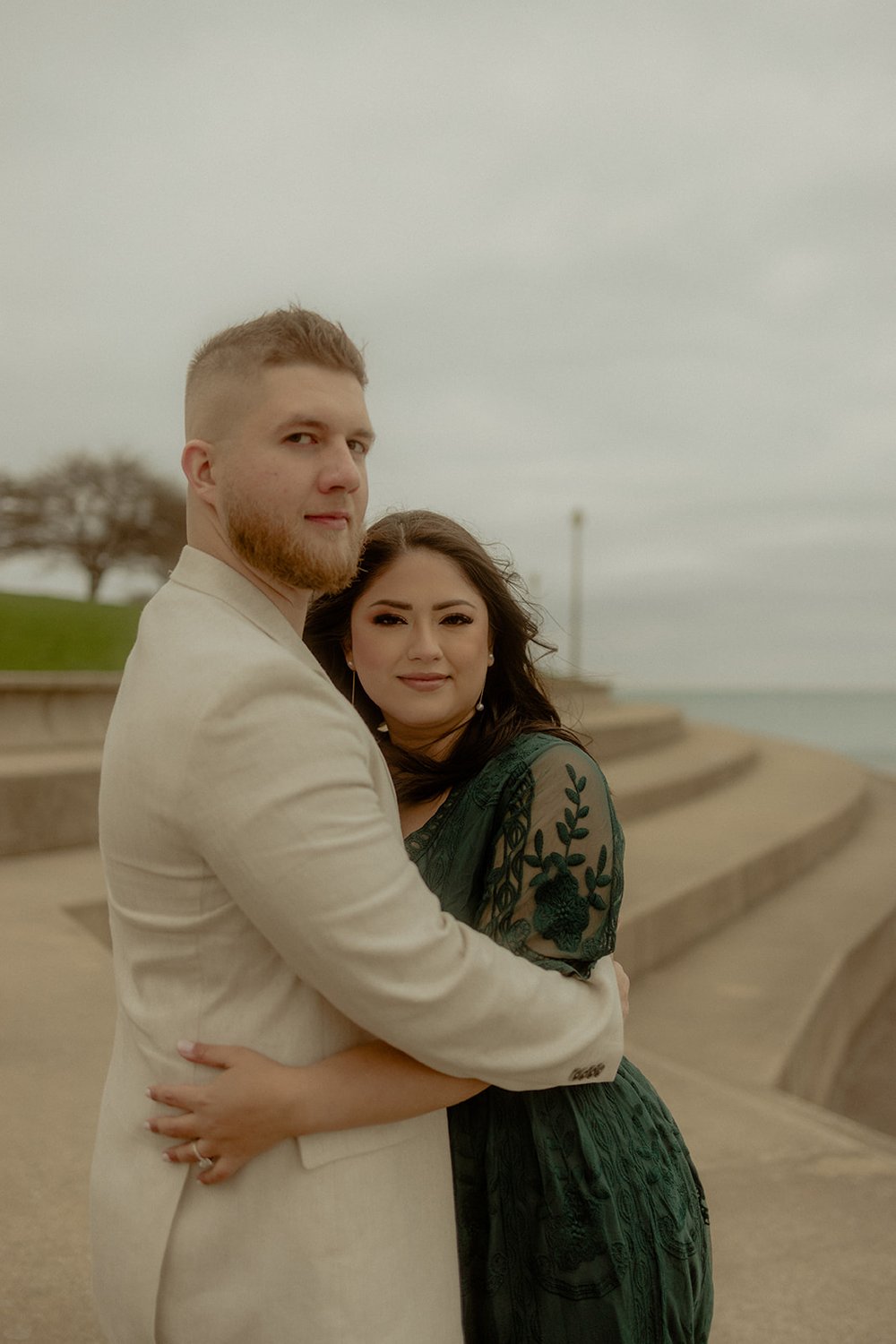 DT1A0355ALMA-AND-GERARDO-CHICAGO-ILLINOIS-ENGAGEMENT-SESSION-ADLER-PLANETARIUM-THE-GERNANDS-PHOTOGRAPHY.jpg