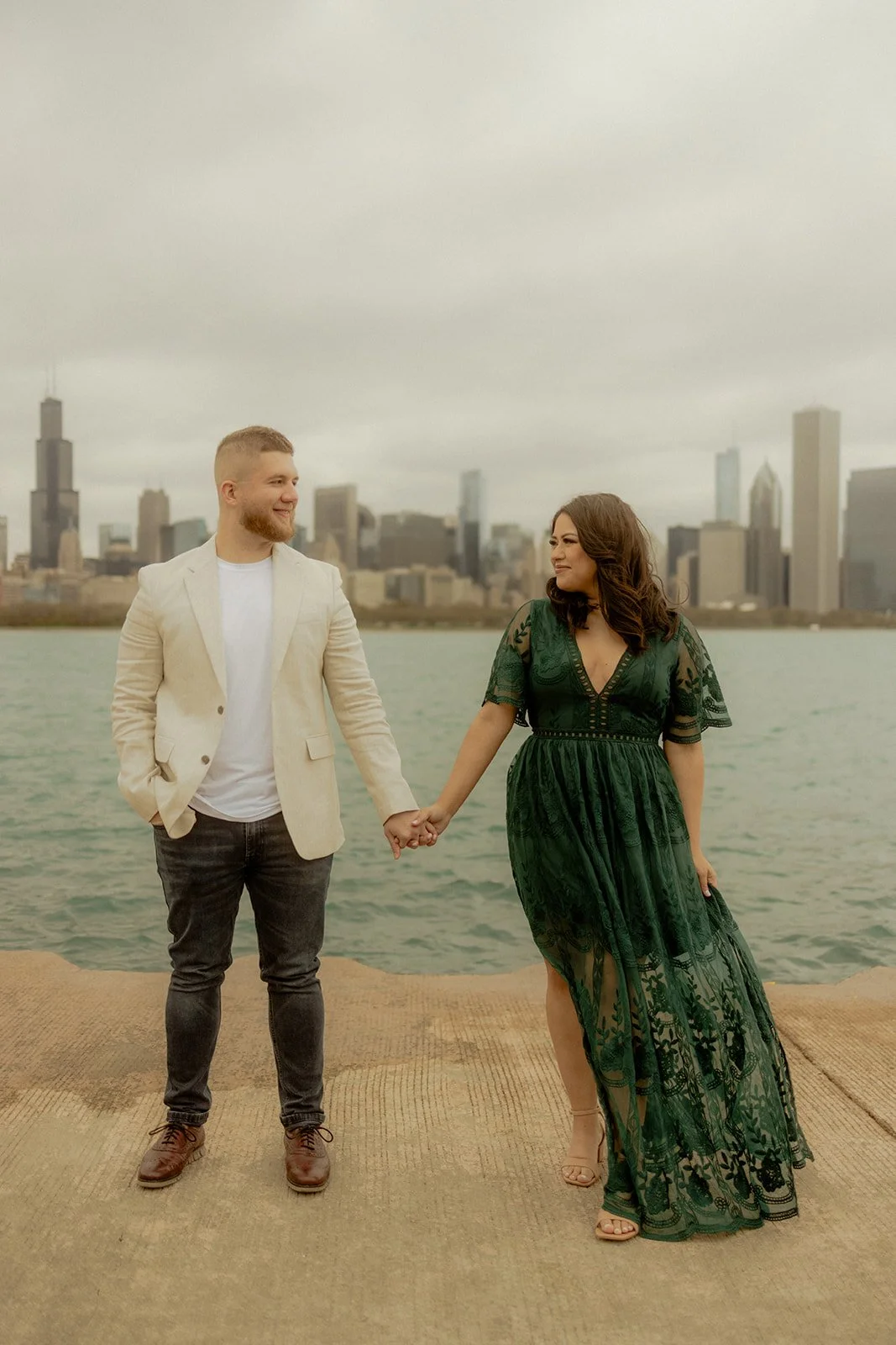 Adler Planetarium Engagement Session - Chicago, IL | Alma + Gerardo