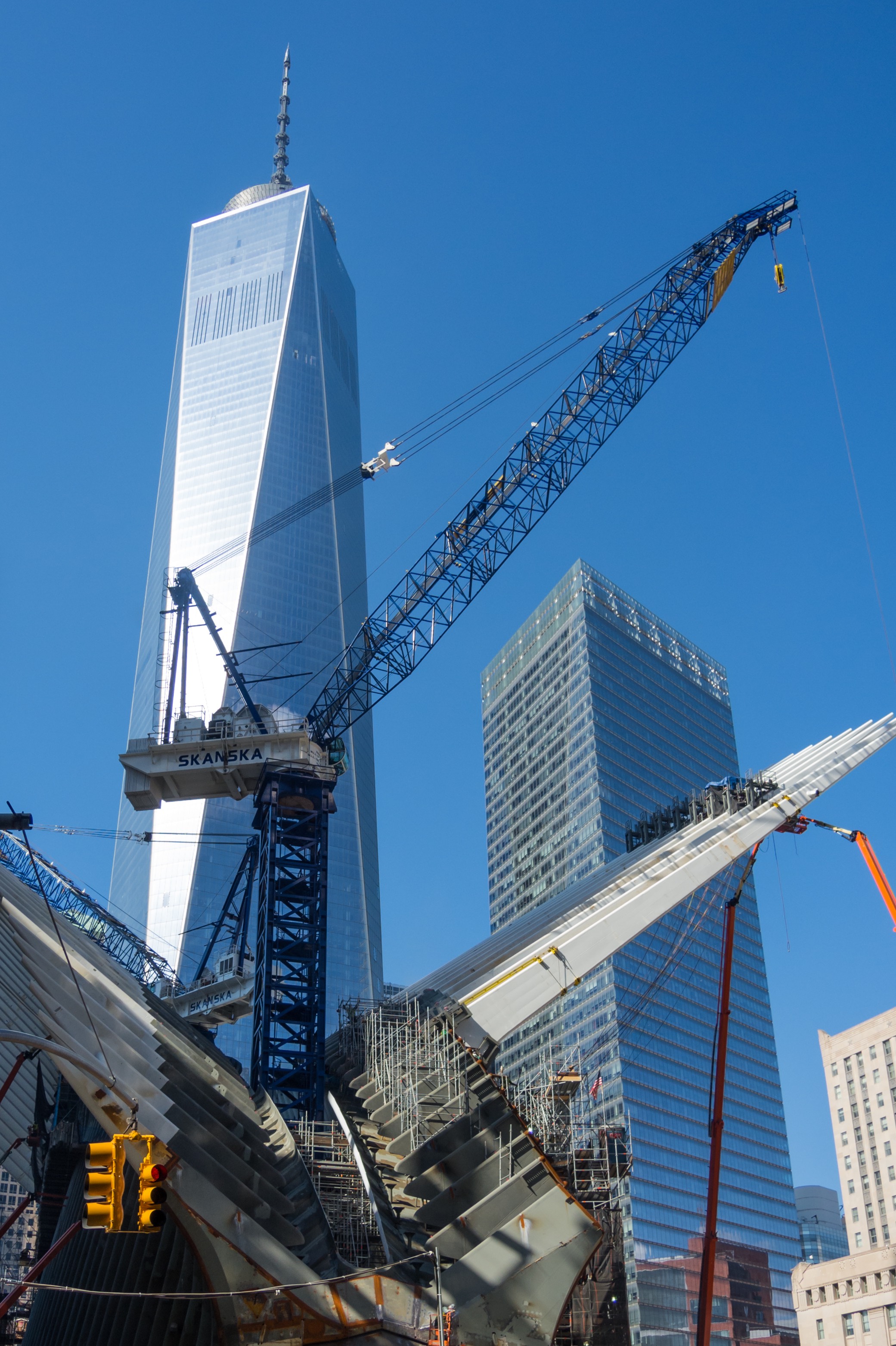 Construction-sight-crane-Westfield-World-Trade-Center-Manhattan-New-York-682703052_2081x3122-squashed.jpeg