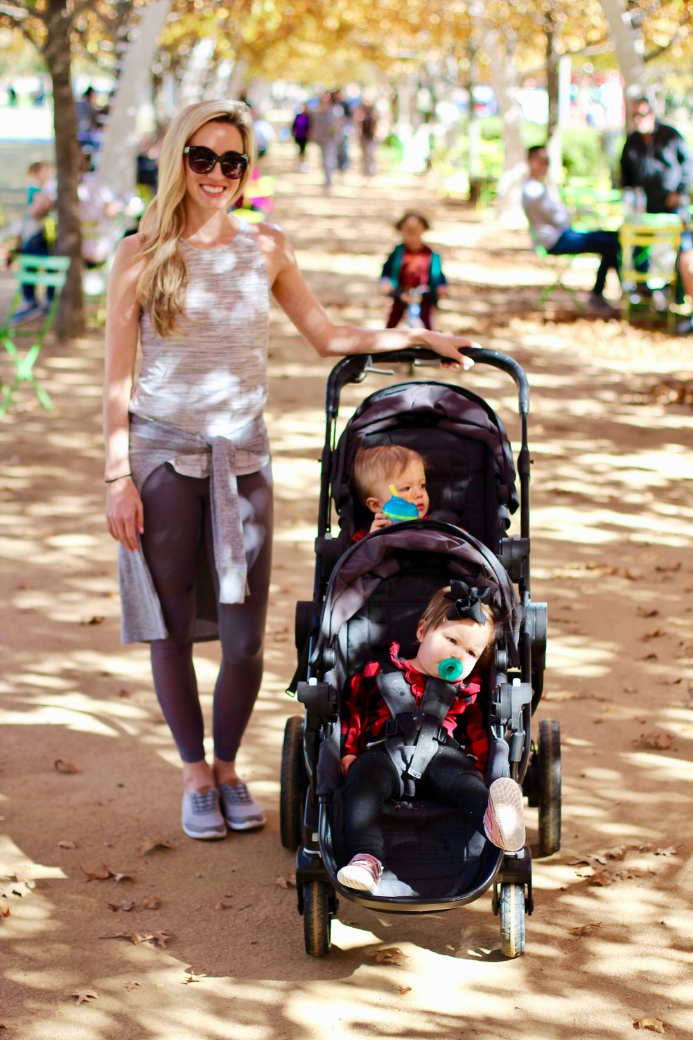 Side-by-side Double Strollers Vs. Tandem Double Strollers: Pros And Cons