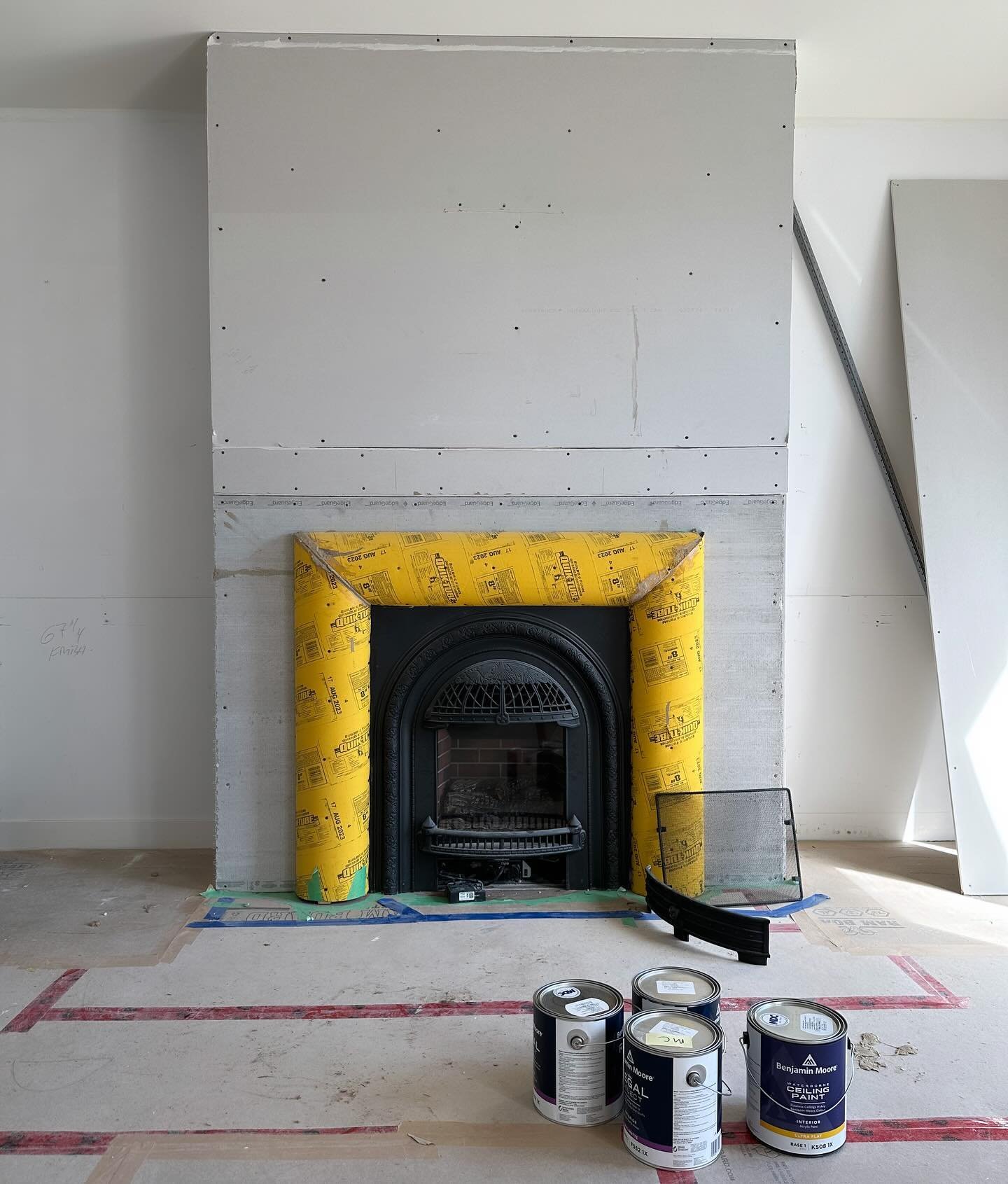 Progress on a soon-to-be beautifully plastered fireplace ✨