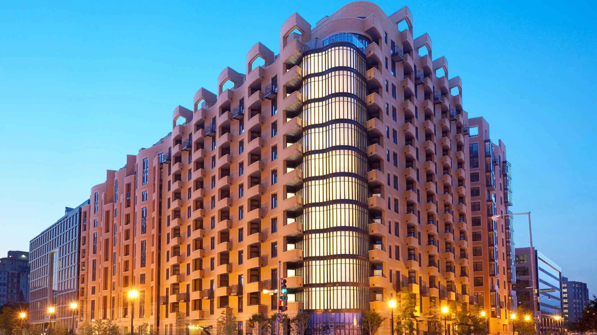 425-mass-apartments-building.jpg