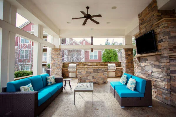 Outdoor_Lounge_and_Outdoor_kitchen_GrillsArea_3_hkojzs.jpg